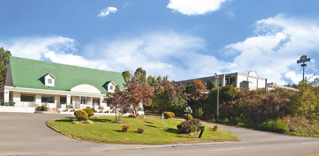 Days Inn By Wyndham Asheville West Candler Ngoại thất bức ảnh